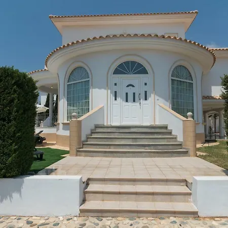 Aphrodite Vilă Ayia Napa